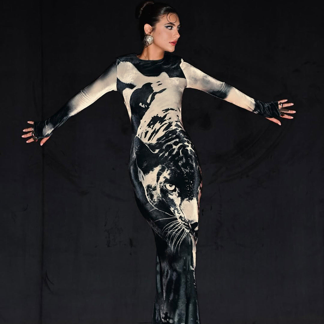 Elegant Printed Long-Sleeve Maxi Dress