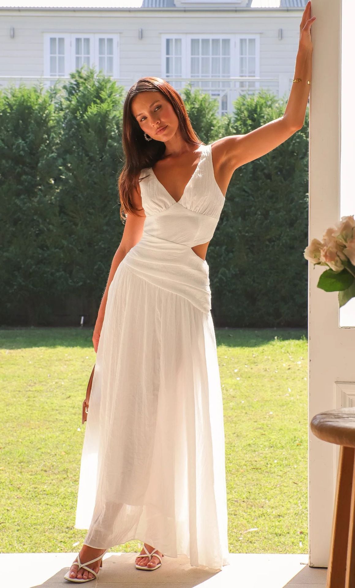 Elegant V-Neck Sleeveless Maxi Dress – Asymmetric Cutout Ruched Design