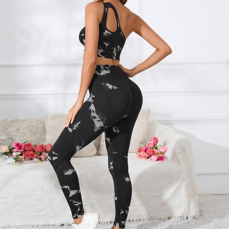 Black Seamless Knit Yoga Set - Printed Sports Bra & Peach-Lift Leggings