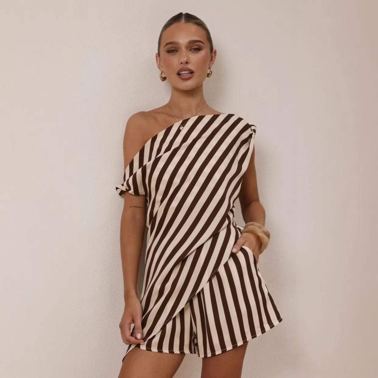 Printed One-Shoulder Top & Loose Shorts Set - Backless Asymmetric Boho 2-Piece Set